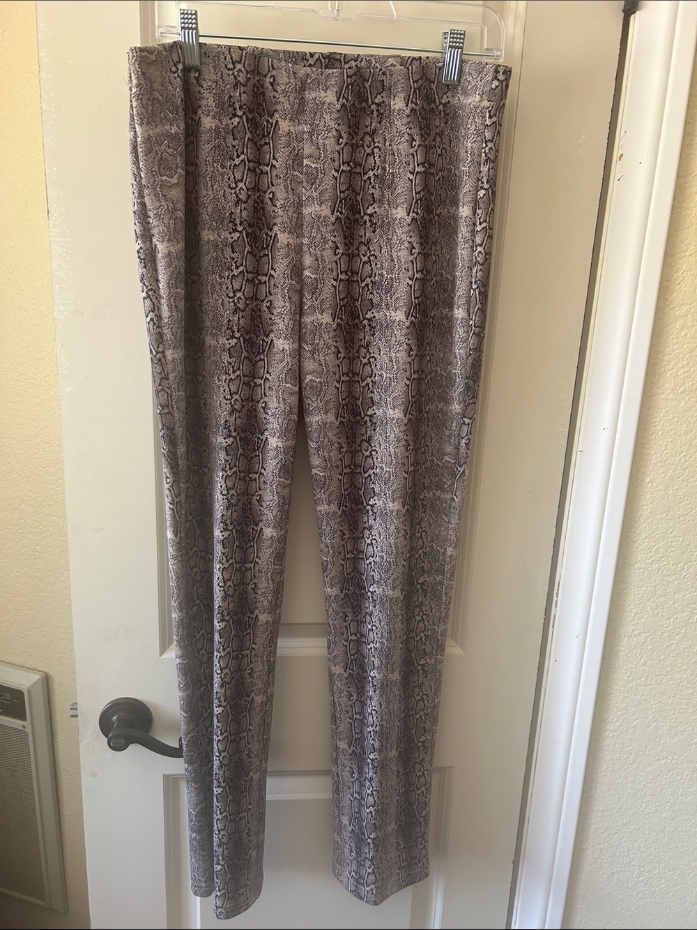 Joseph Ribkoff Taupe and Gray Snake-Print Leggings